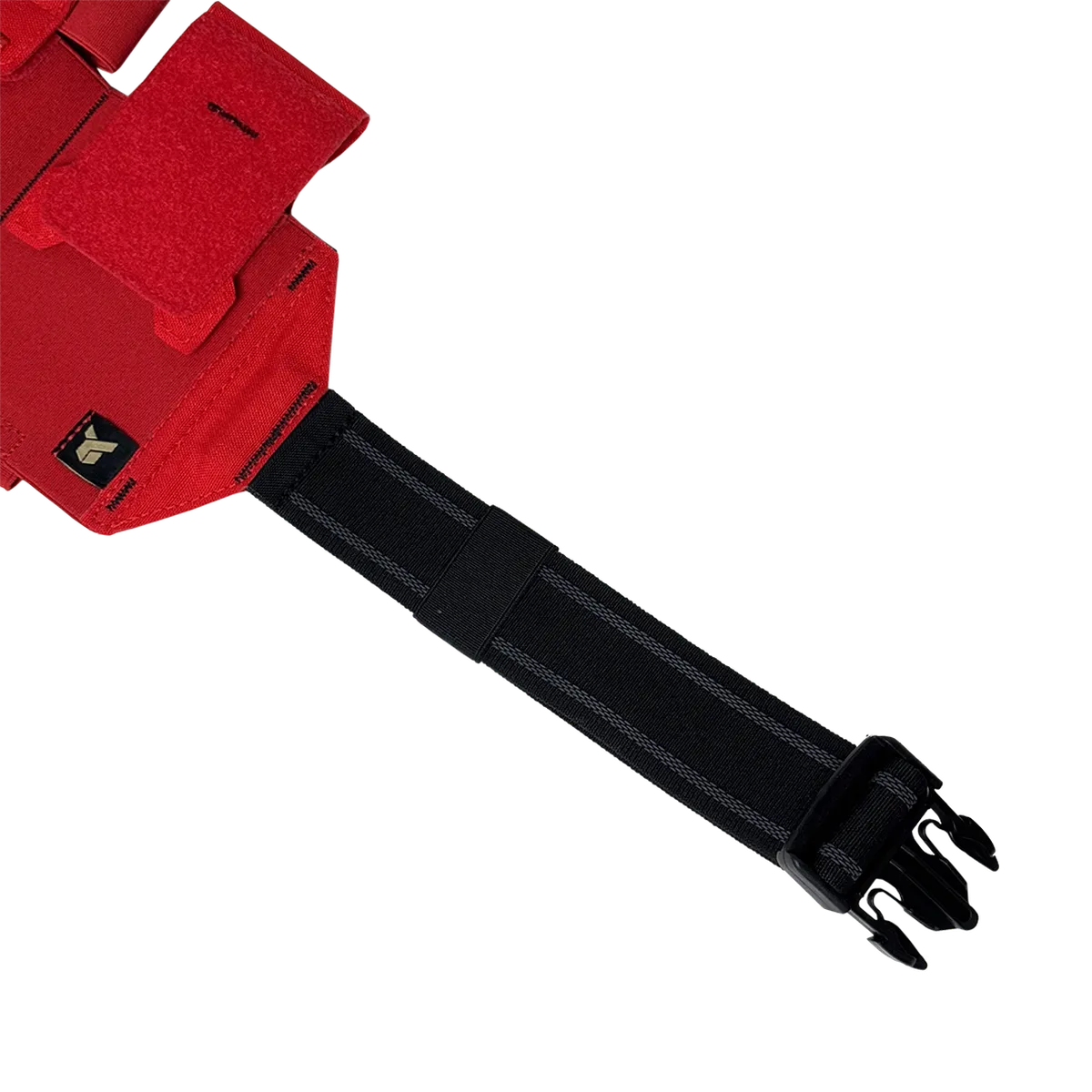 Dettaglio della cinghia elastica regolabile e della chiusura del cosciale medico DNIPRO PM25 GEN2 Rosso.