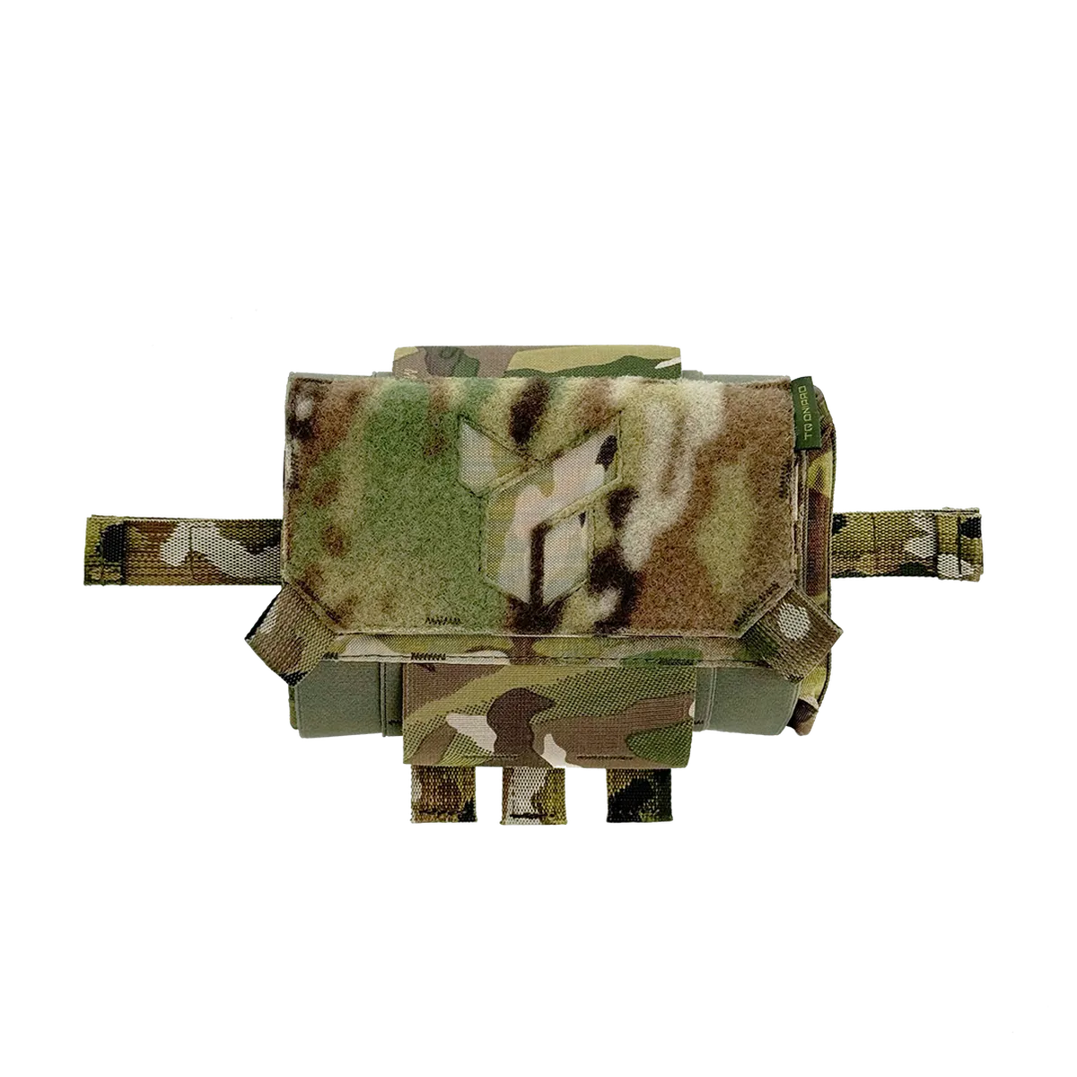 Vista frontale del Porta-IFAK tattico DNIPRO PM27 Multicam con sistema di estrazione rapida