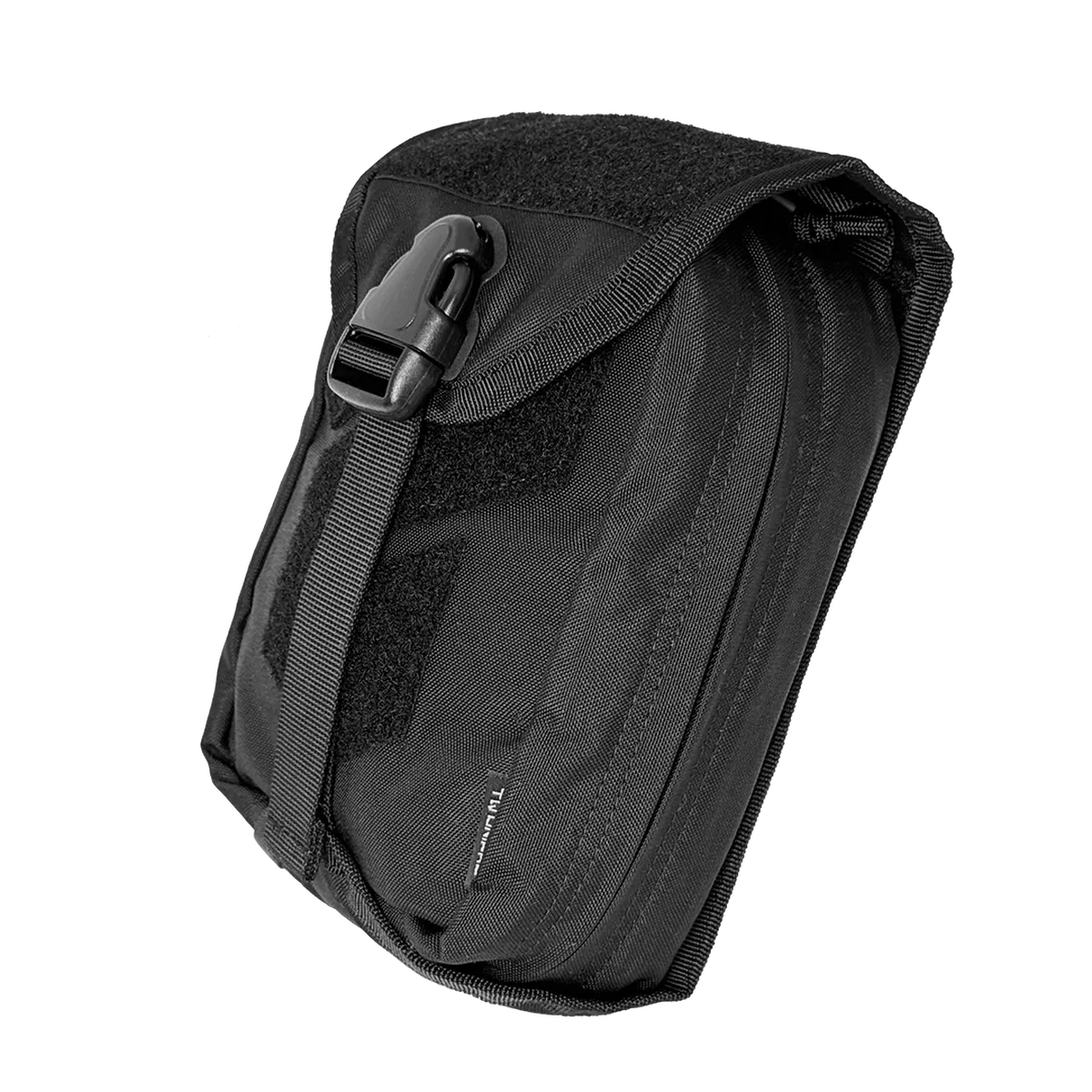 Vista prospettica della custodia IFAK DNIPRO PM22 nera con chiusura FAST e pannello Velcro frontale.