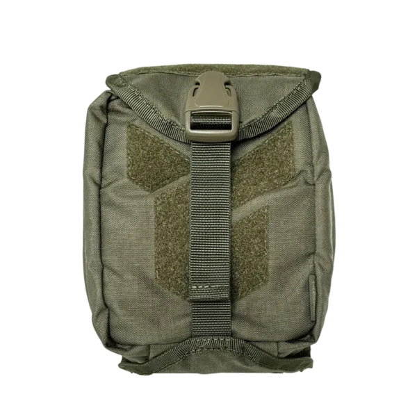 Vista frontale del porta IFAK Dnipro PM22 colore Oliva con chiusura a fibbia.