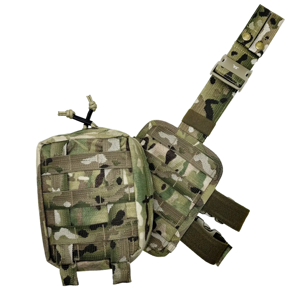 Custodia medica tattica PM21 Multicam sganciata dalla base cosciale, evidenziando il sistema a strappo rapido rip-away e i passanti MOLLE posteriori.